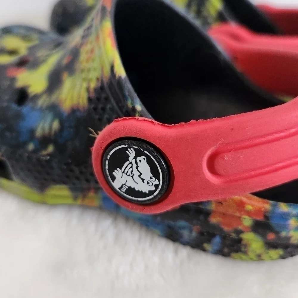Crocs Classic Clog Tie Dye Black Red Blue Slip On Shoe Child Size 6 Unisex